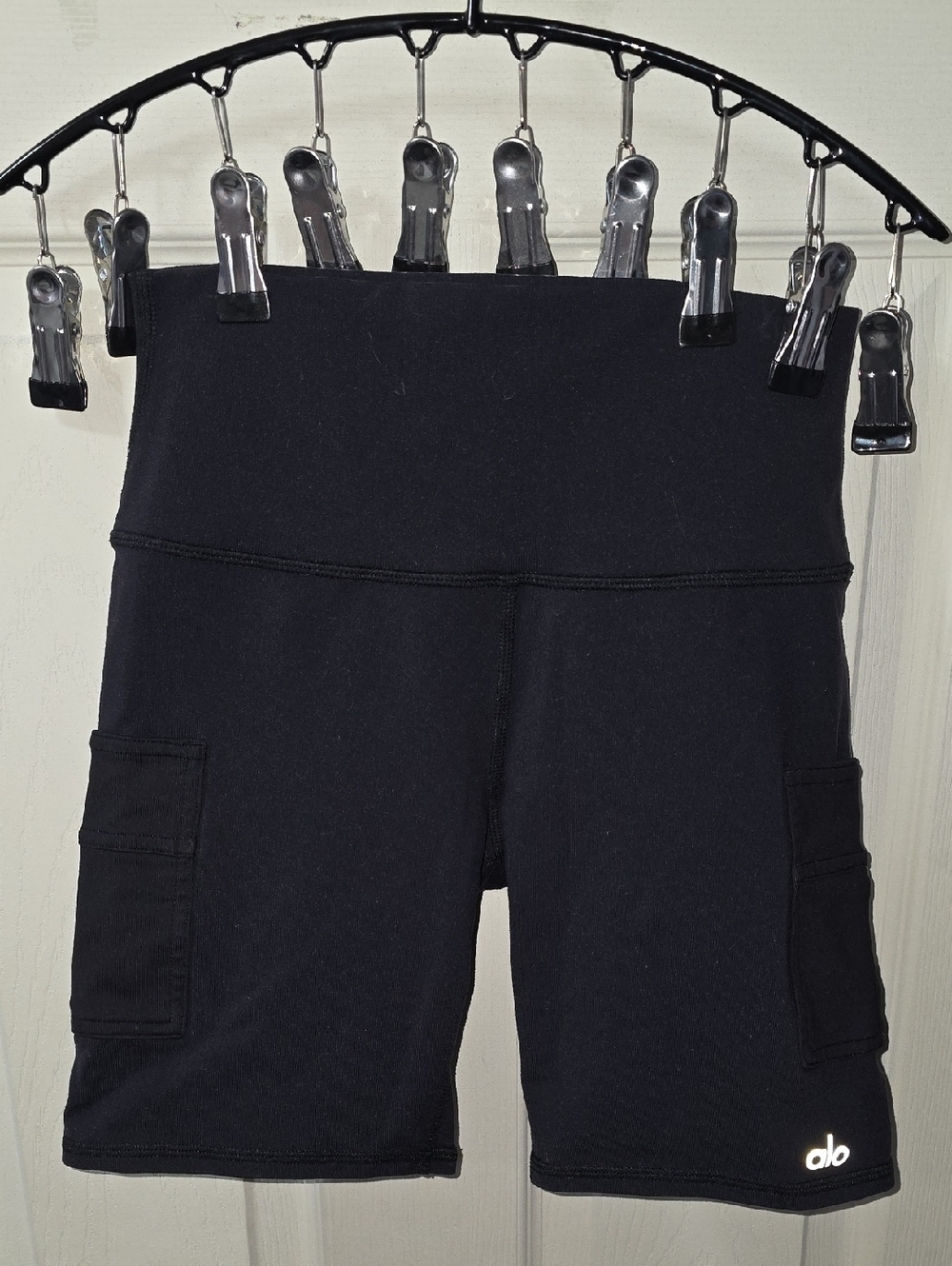 ALO Black High-Waist Biker Shorts with Side Pockets Size S